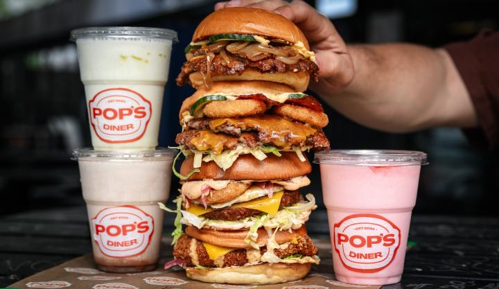 Valgfri Burger + Milkshake @ Pops Diner - Byens Bedste Burger under Buen