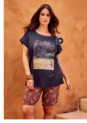 Savannah Graphic Tee - A savannah landscape with a lightly distressed effect.