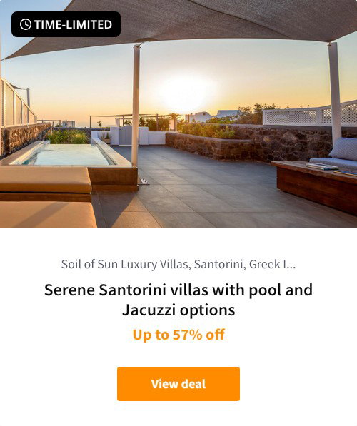 Serene Santorini villas with pool and Jacuzzi options
