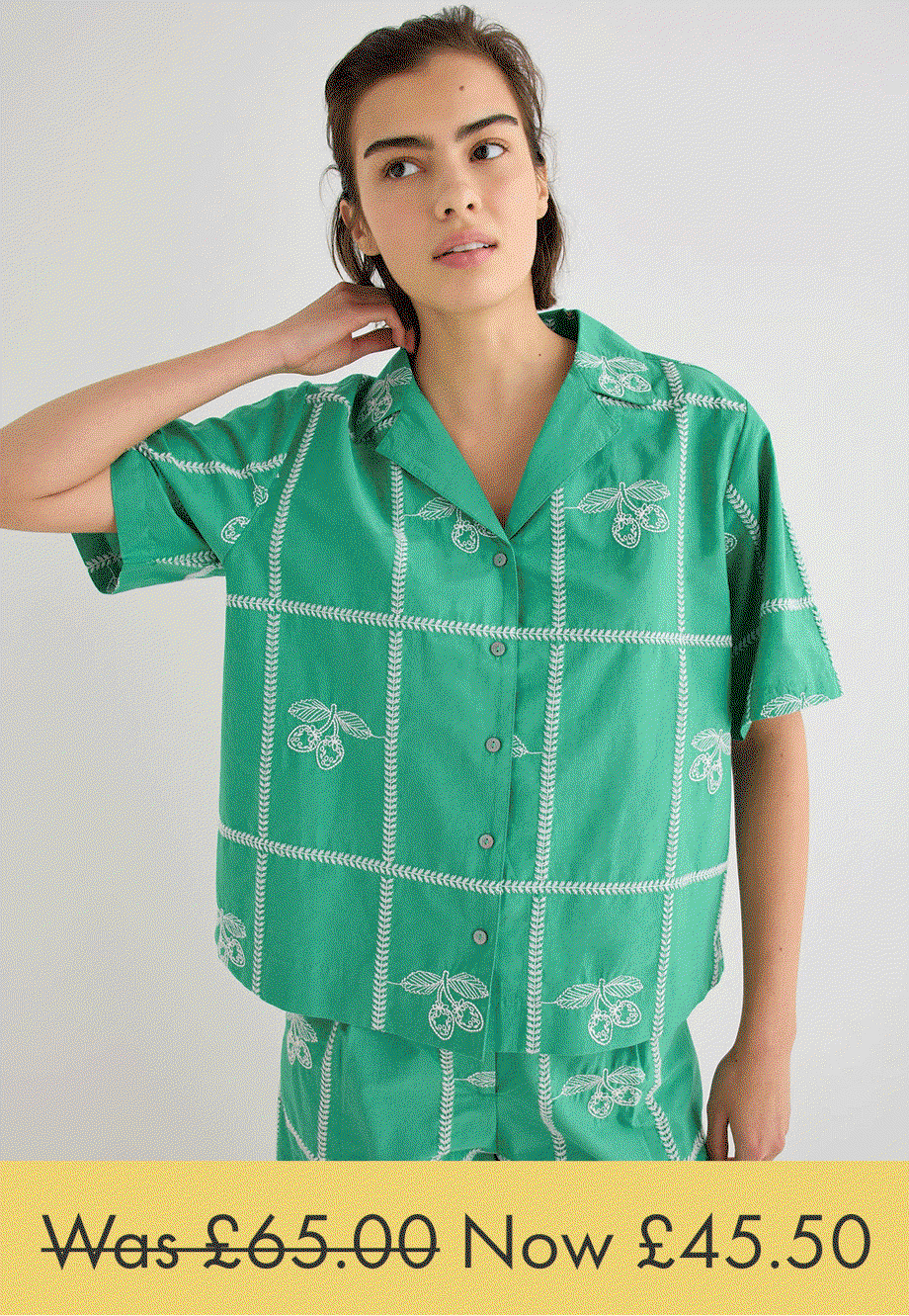Green Strawberry Embroidered Short Sleeve Shirt