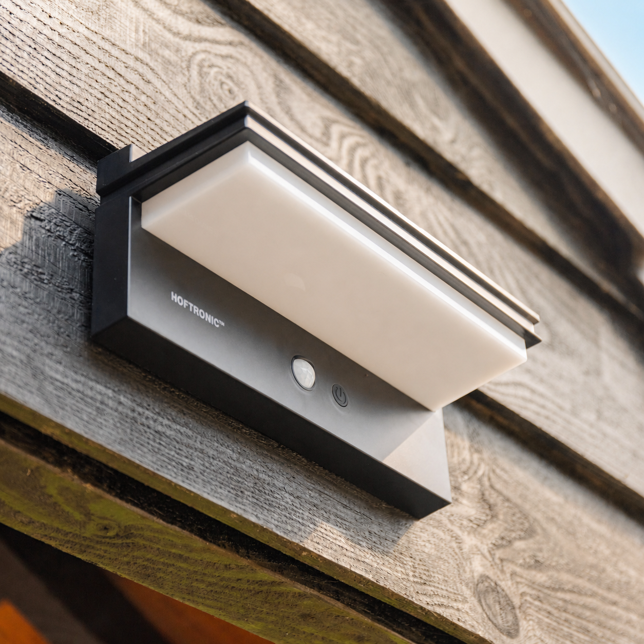 Veda solar light on wood in the sunlight