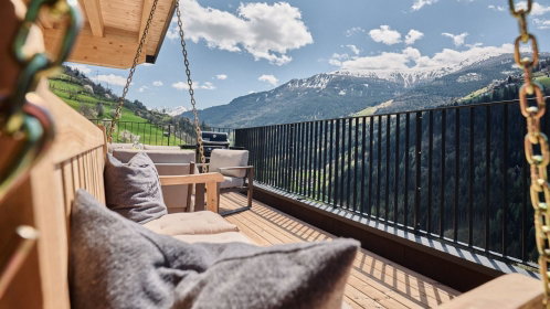 Balkon mit Blick in die Berge