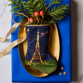 “Bonne Nuit” Santa in Paris