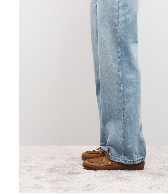 MIA HIGH RISE STRAIGHT LEG JEAN