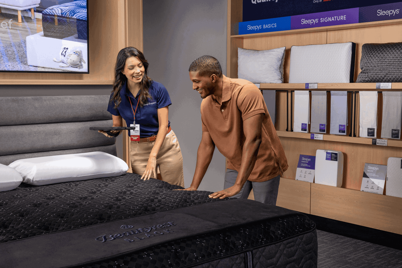 We're nearby! Our sleep experts are here to help.