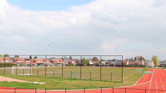 Natuurgrasveld op Sportpark De Cirkel opnieuw ingezaaid: terrein acht weken niet bespeelbaar