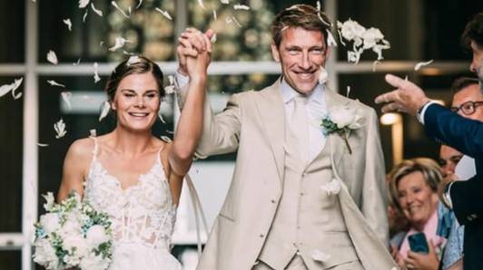 “Een dag die we voor altijd zullen koesteren”: Lotte Kopecky en Axel Merckx delen foto’s van hun huwelijk