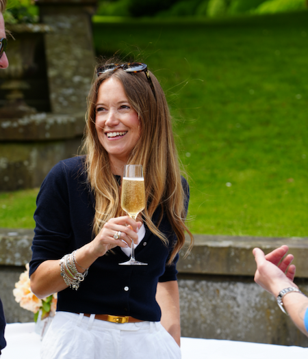 Polly Dunseath wearing the Women's Darcie Superfine Cashmere Cropped Cardigan