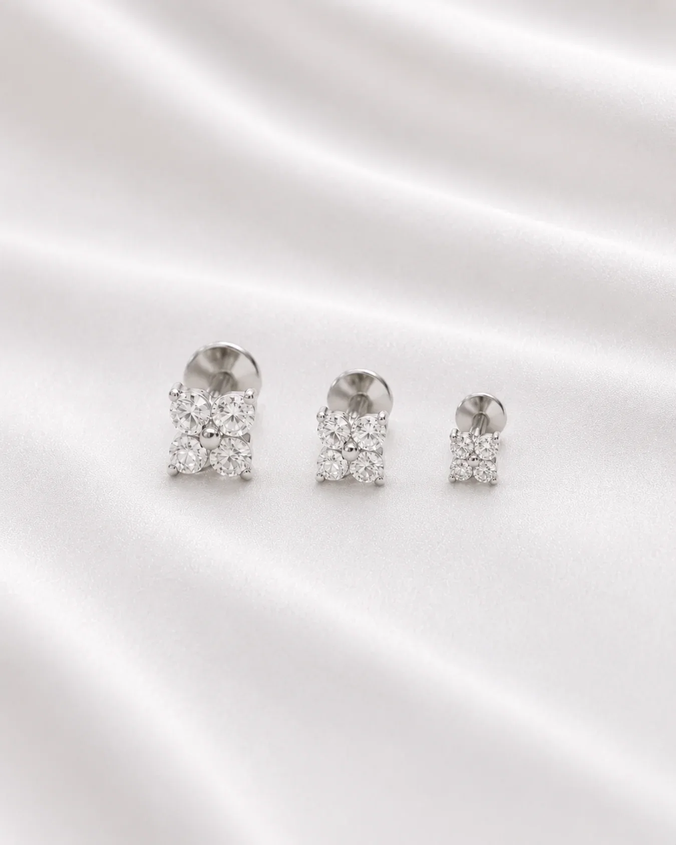 Triple clover flat back earring stud set