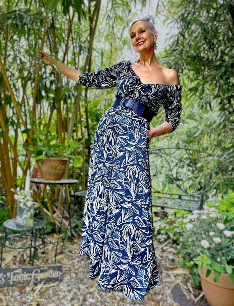 Vintage Jo Sew and Sew in Flores Abstractas Viscose Sateen