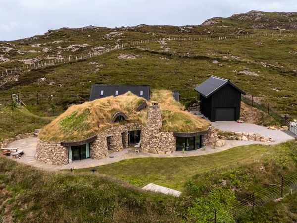 Lewie's Croft - unique Highlands hideaway