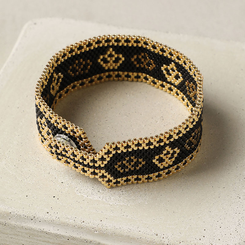 Kings & Crowns Bracelet Pattern Download
