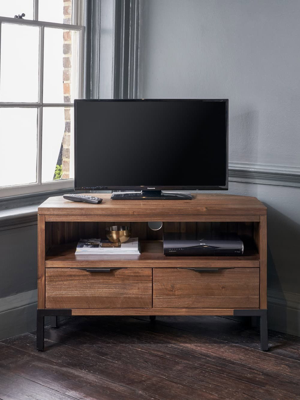 Detroit Corner TV Unit