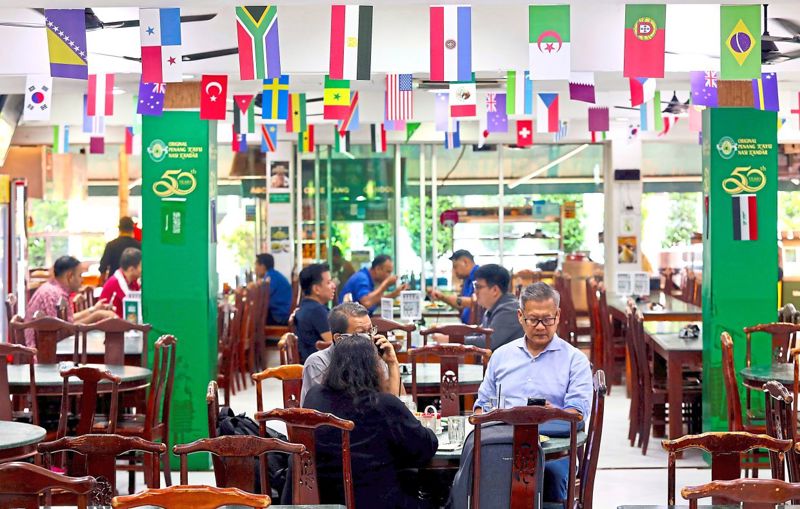 Viewing parties from home to mamak outlets