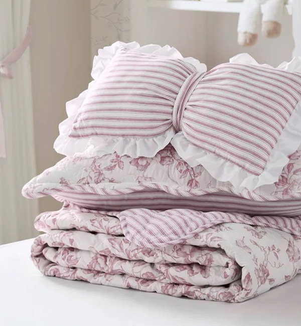 Adele 3 Piece Quilt Set With Decorative Pillow in Pink
