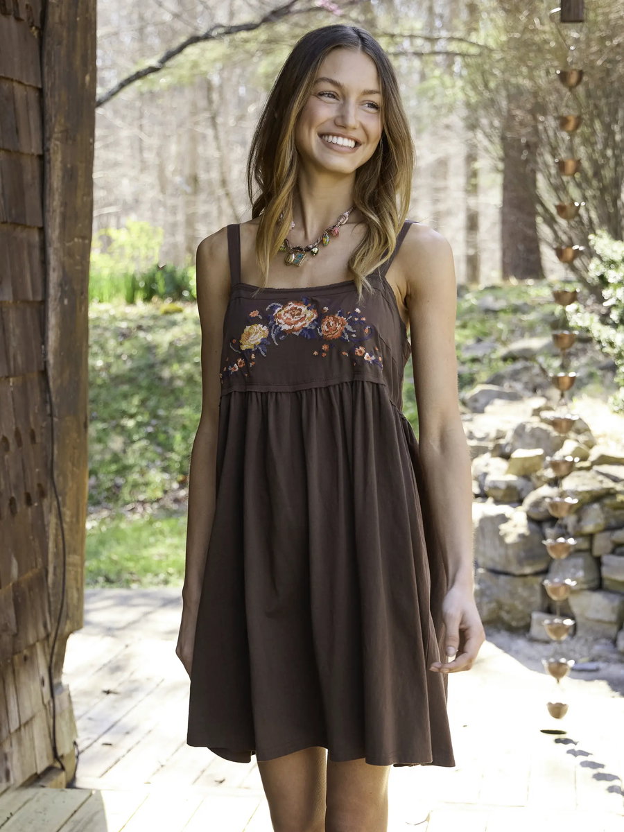 DRESSES & JUMPSUITS