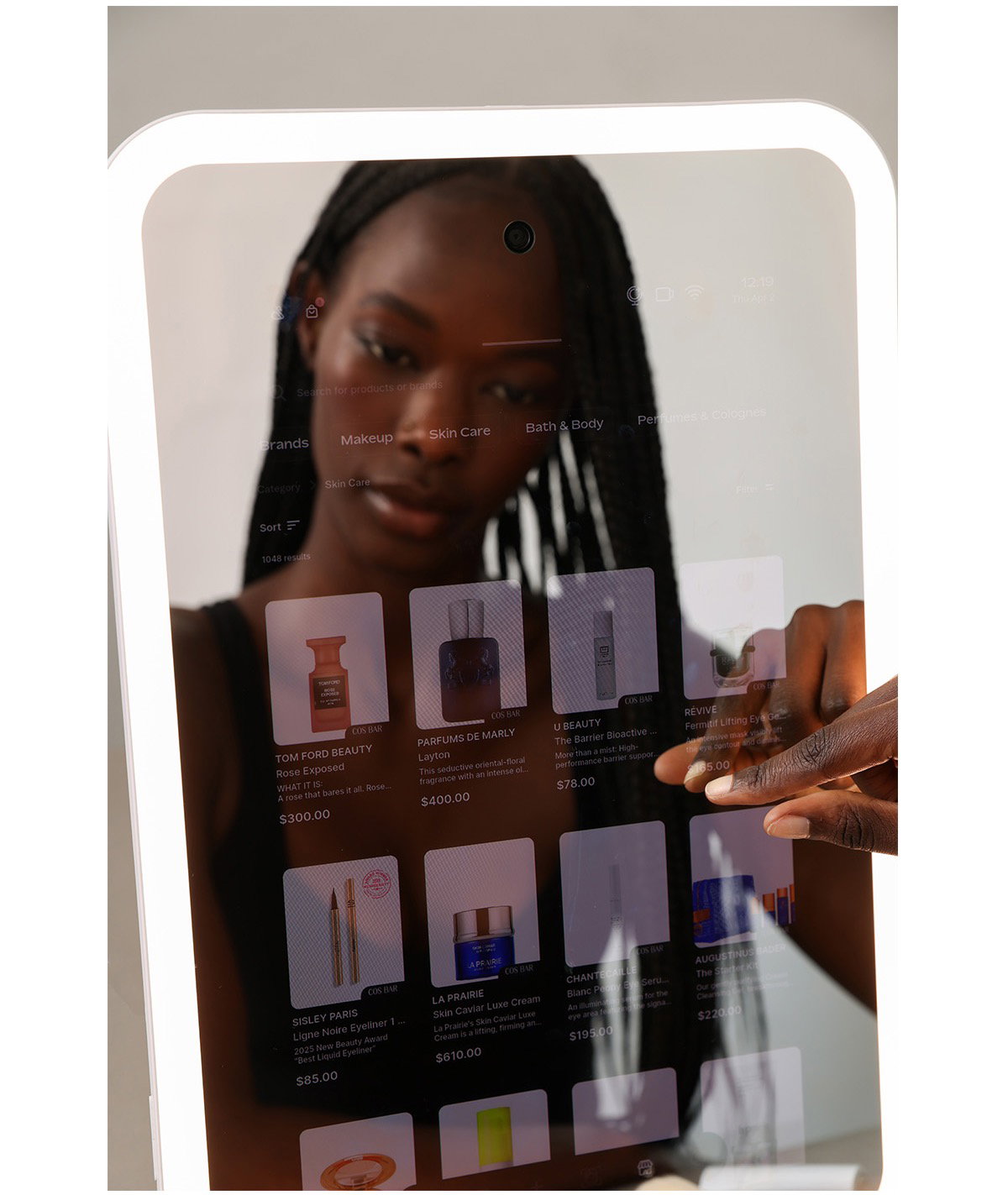 Meet SWAN BEAUTY Swan Beauty combines Al-powered skin analysis and personalized beauty guidance to help users understand what truly works for their unique skin and features. Through dermatologist-developed technology and expert-backed recommendations, SWAN transforms beauty from guesswork into a personalized, confidence-building experience.