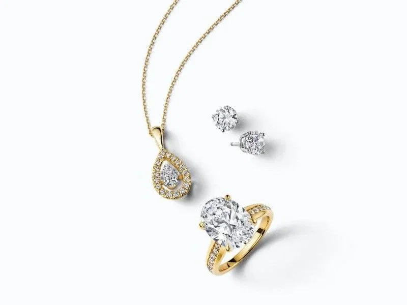 Kay Jewelers Outlet lifestyle image