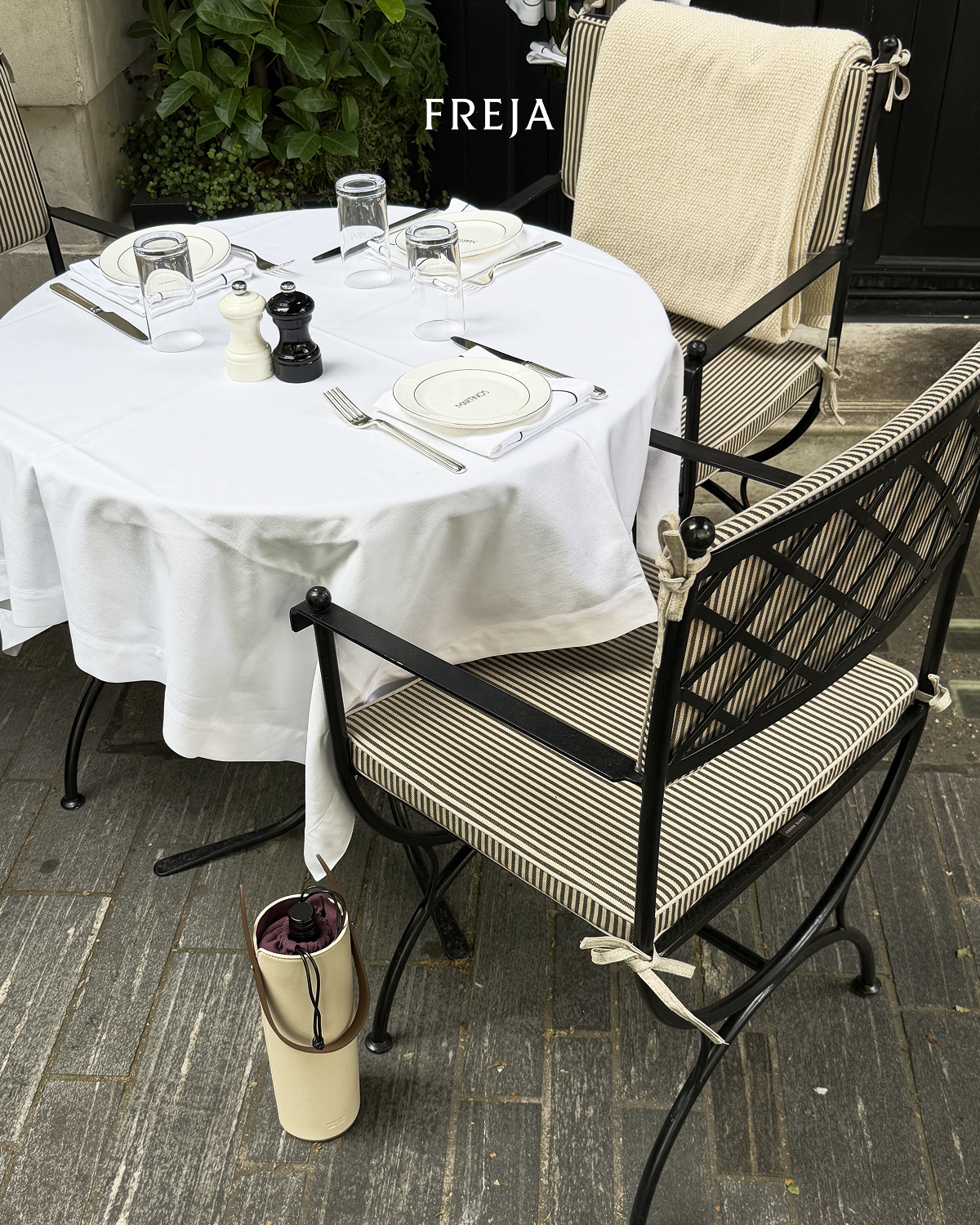 Wine Carrier Oat