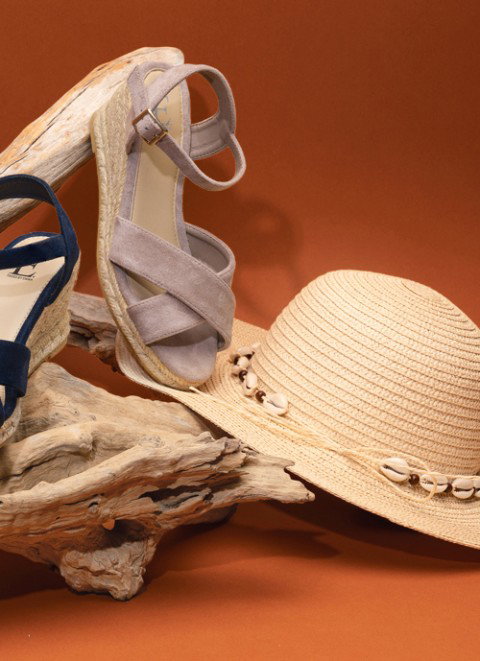 Ladies Straw Hat with Shells