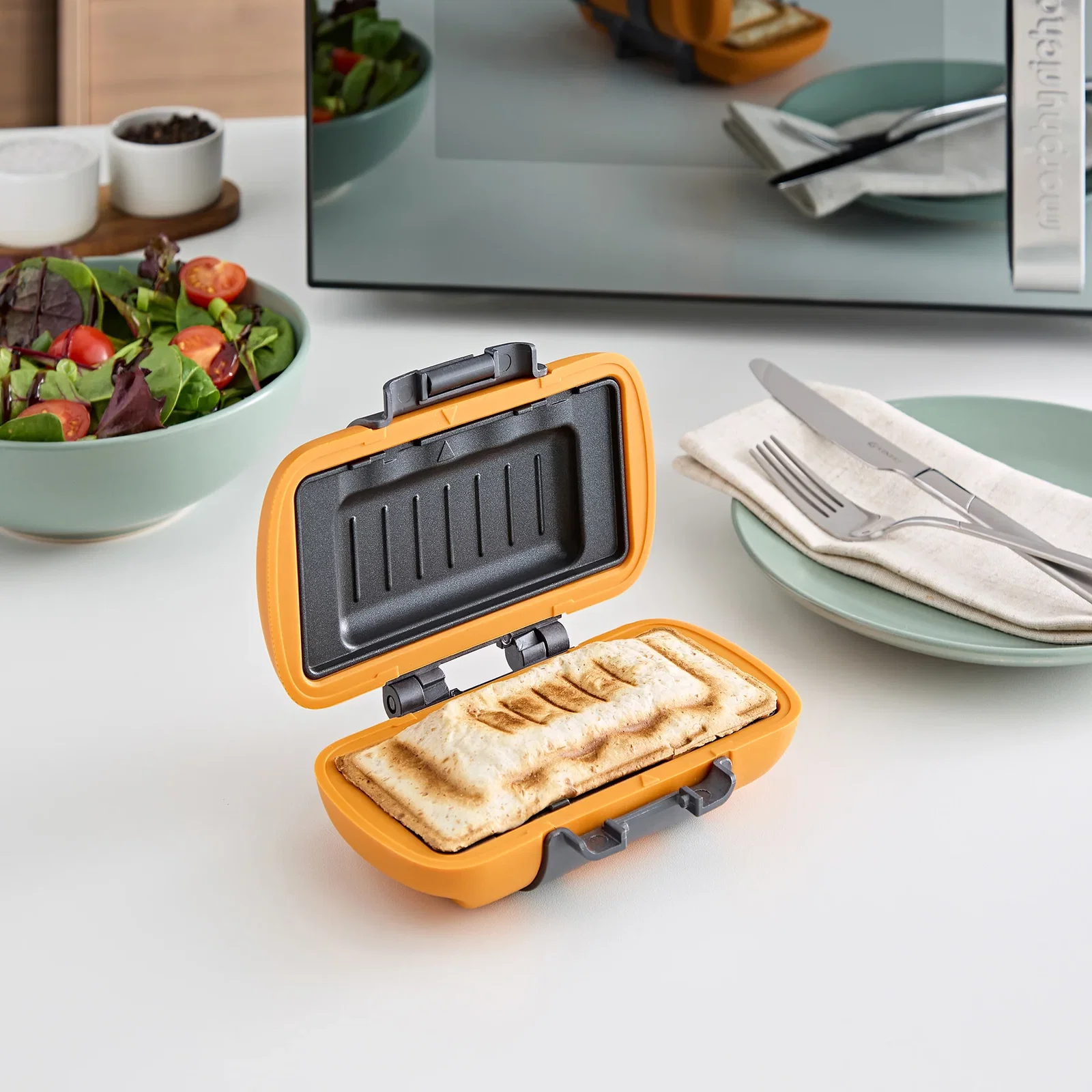 Mico Microwave Toastie Maker