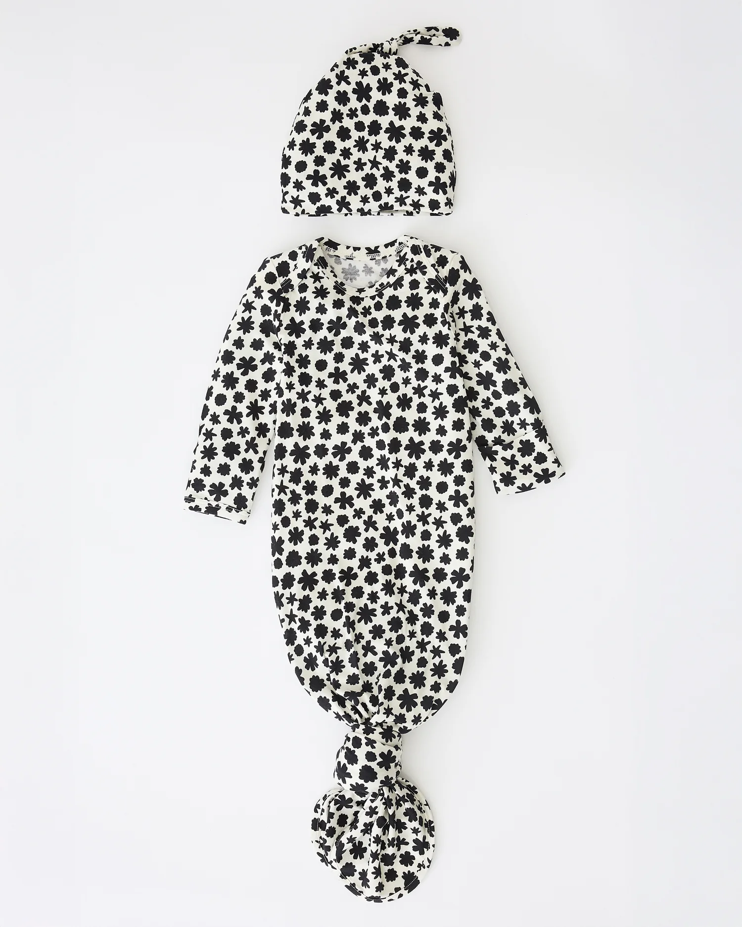 Image of Bamboo Knotted Baby Gown & Hat | Cream Chamomiles