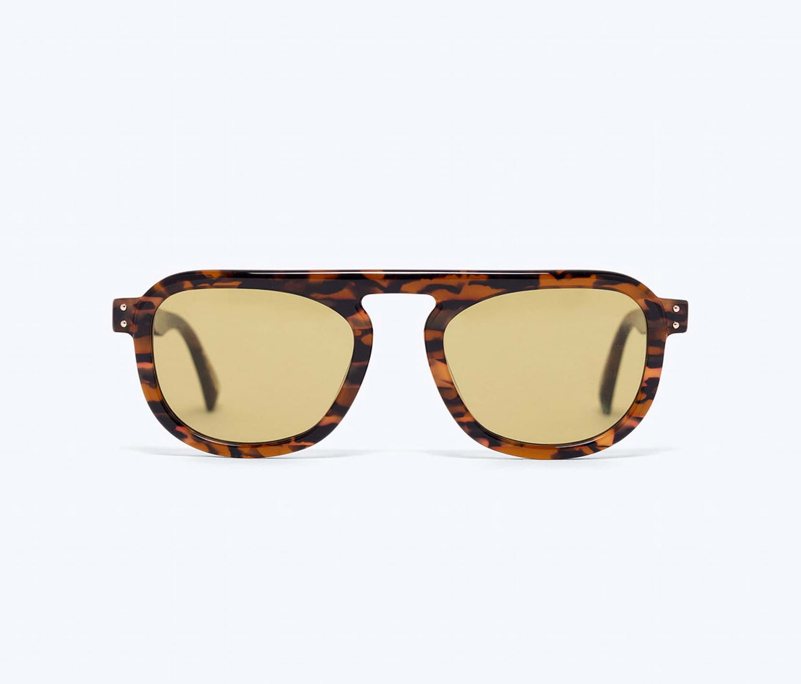 brown sunglasses