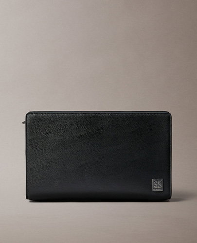 SAFFIANO EMBLEM ZIP POUCH WITH HANDLE