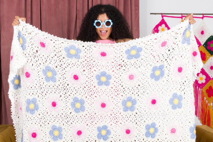 Free Filigree Flowers Crochet Blanket Pattern