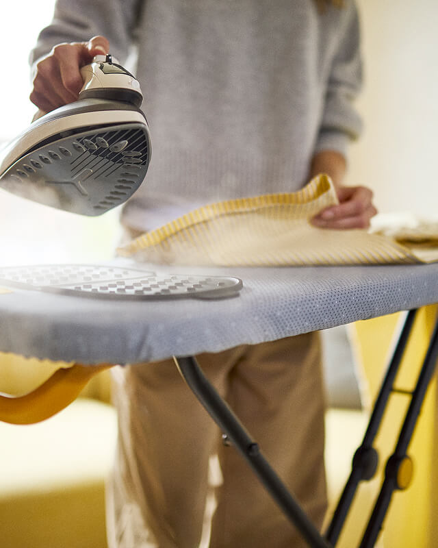  Glide Compact 110cm Grey Easy-store Ironing Board