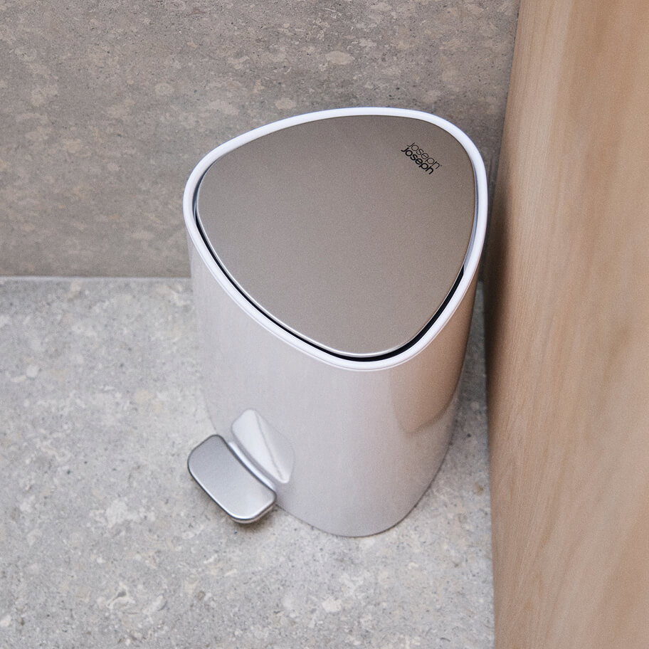 EasyStore™ 5L Gloss Bathroom Pedal Bin