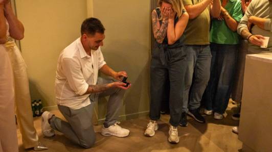 Team Kessel wint ‘Huis gemaakt’: Dieter verrast Romy met huwelijksaanzoek