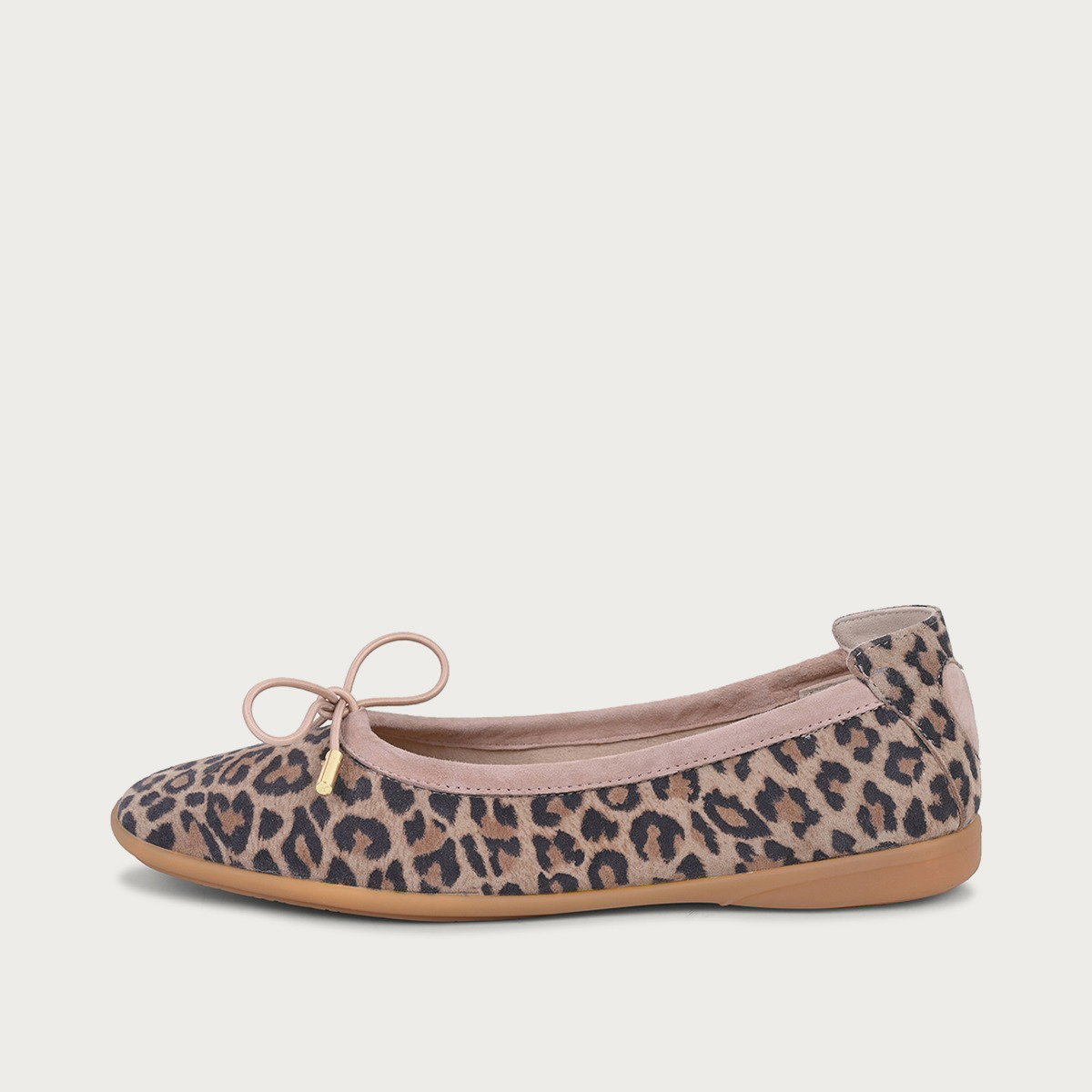 OMEGA Beige Leo Extra Leichte Ballerina aus Leder mit leichtem Einstieg und flexibler Sohle