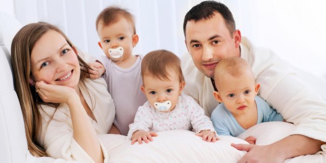 famille recomposée triplés neuf enfants