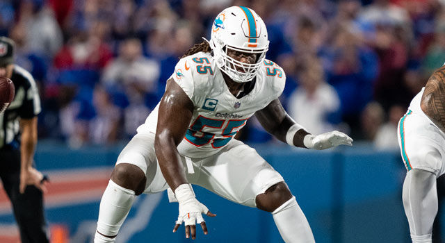 Dolphins, center Aaron Brewer agree to three-year, $52.5 million extension