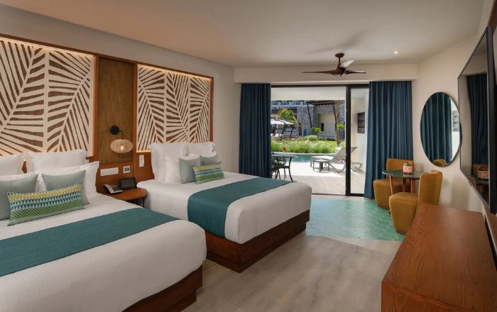 Preferred Club Junior Suite Swim Out
