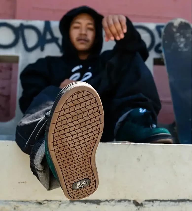 éS Skateboarding