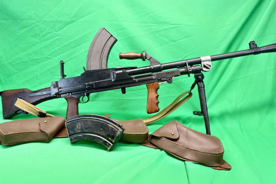 D&K Firearms Semi Auto Bren LMG .303 British 2-mags & Belt