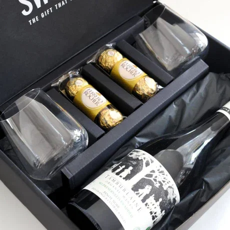 Pinot Noir Wine Hamper
