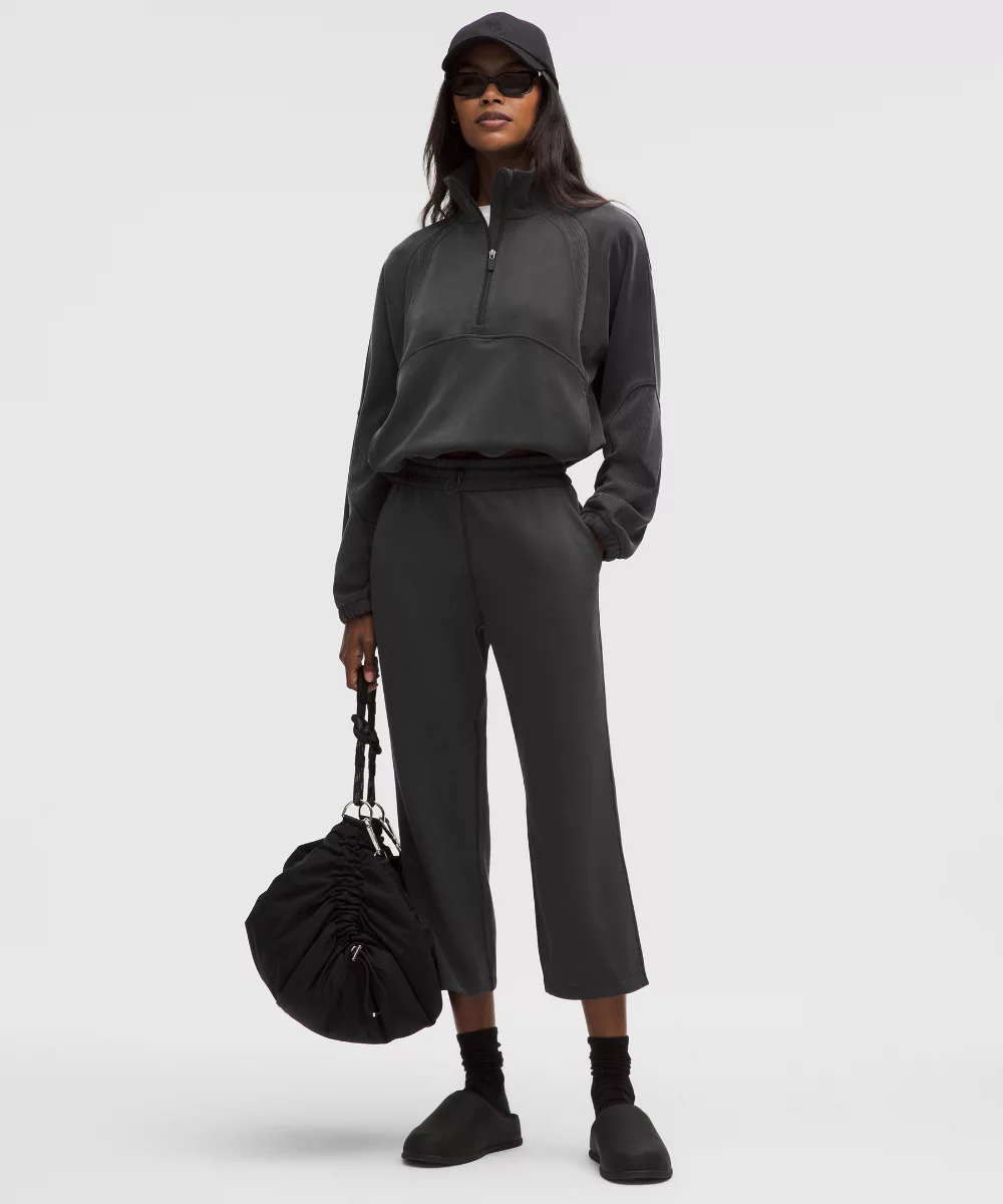 Softstreme High-Rise Straight-Leg Cropped Pant
