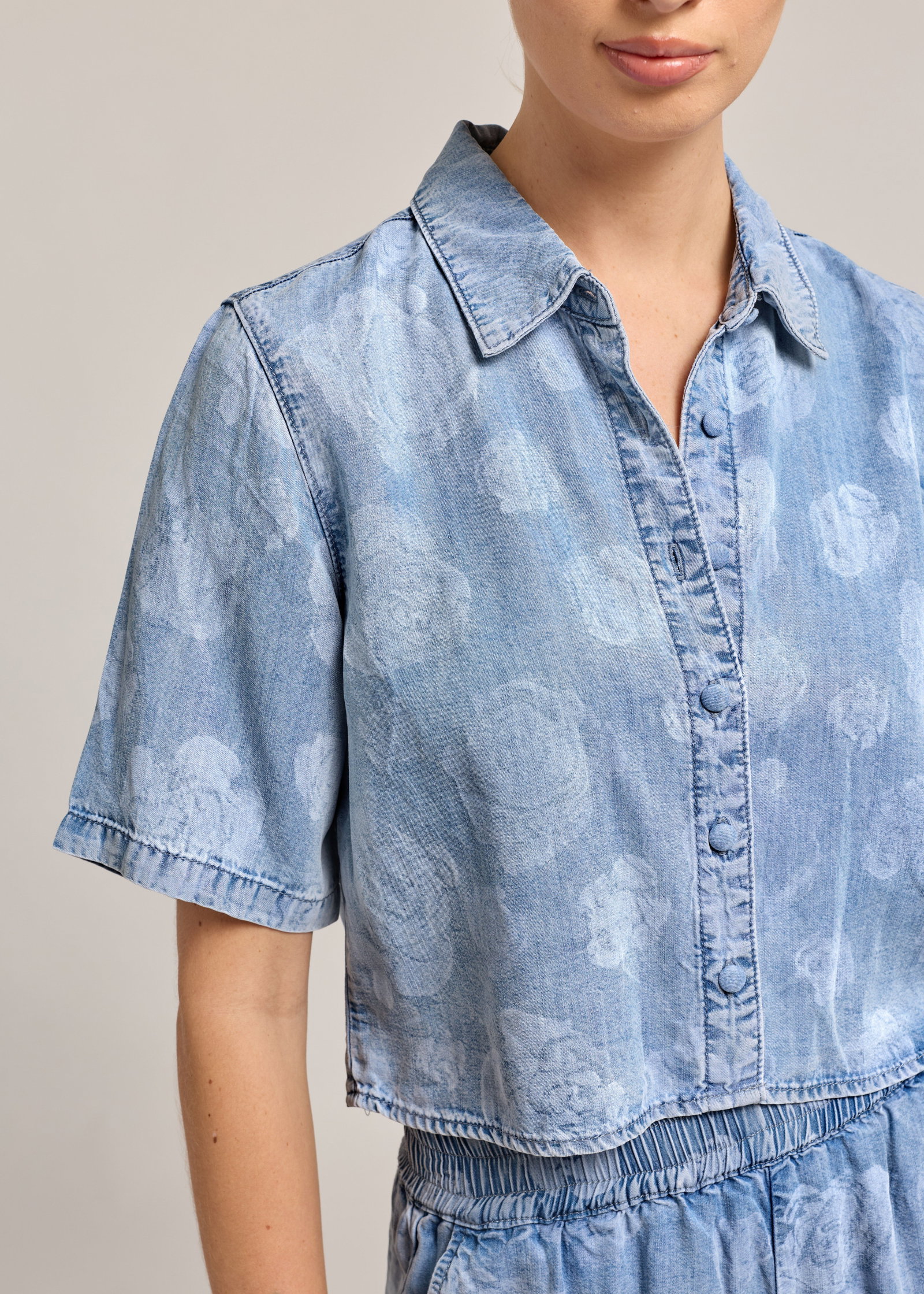 Image of  Heidi Floral Shirt - Floral Light Blue