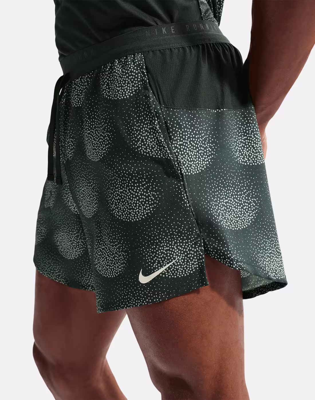 Nike Mens Stride Dreams 5 inch Short