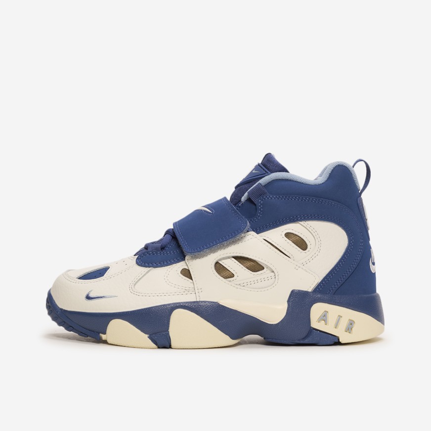 Big Kids' Air Diamond Turf II