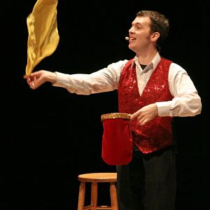 Magic Evan’s Ultimate Kids Fest Spectacular performing a magic trick