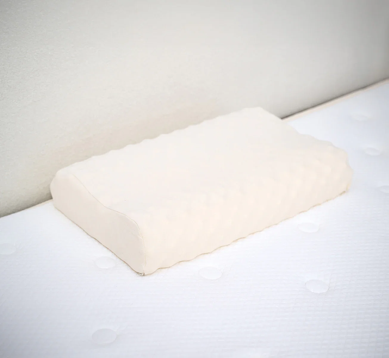 Image of Eggcrate Latex Contour Pillow