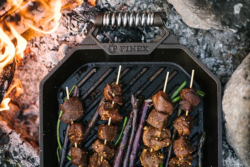 FINEX camping - 10" Grill Pan on Fire