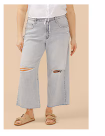 Model wearing maurices clothing.