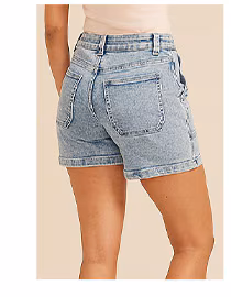Model wearing maurices clothing.