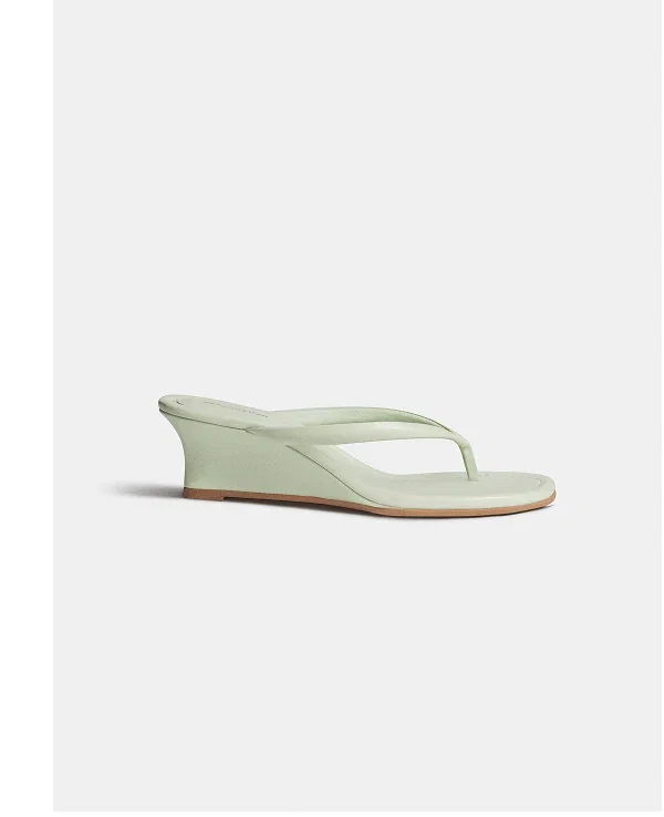 Amelia Sandal