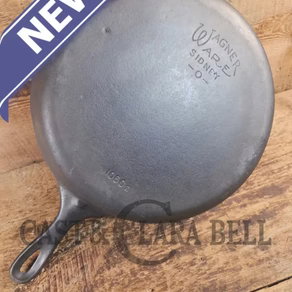 Big 1930's Wagner Ware #10 Cast Iron Skillet with Stylized Logo, 1060 E.  Great Bacon skillet! SCF24